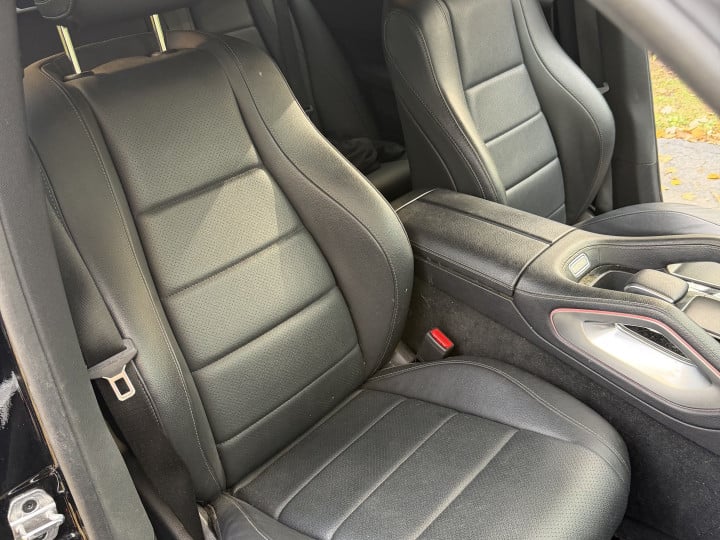 Mercedes-Benz Saint Charles