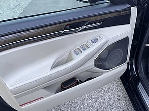 2017 GENESIS G90