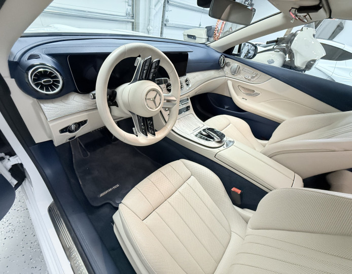 Mercedes-Benz E-Class 33042