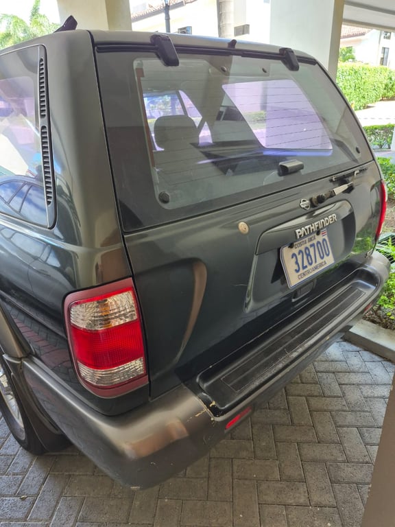 1999 Nissan Pathfinder
