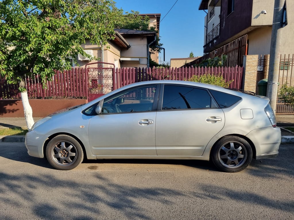 2004 Toyota Prius