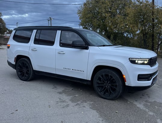 2023 Jeep Wagoneer