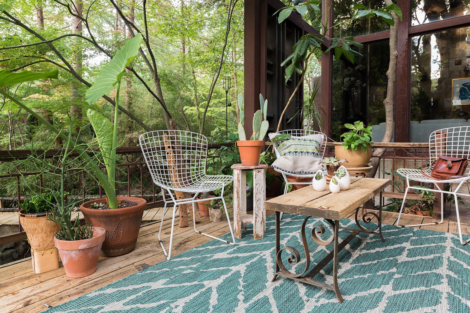 The Best Outdoor Rugs for Your Patio, Deck, or Porch