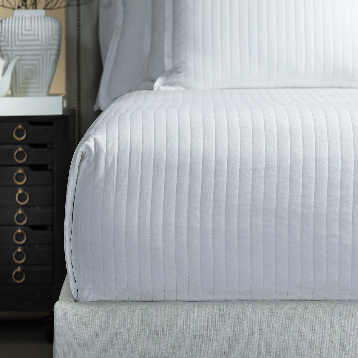 Lili Alessandra Aria Coverlet - Thumbnail 4