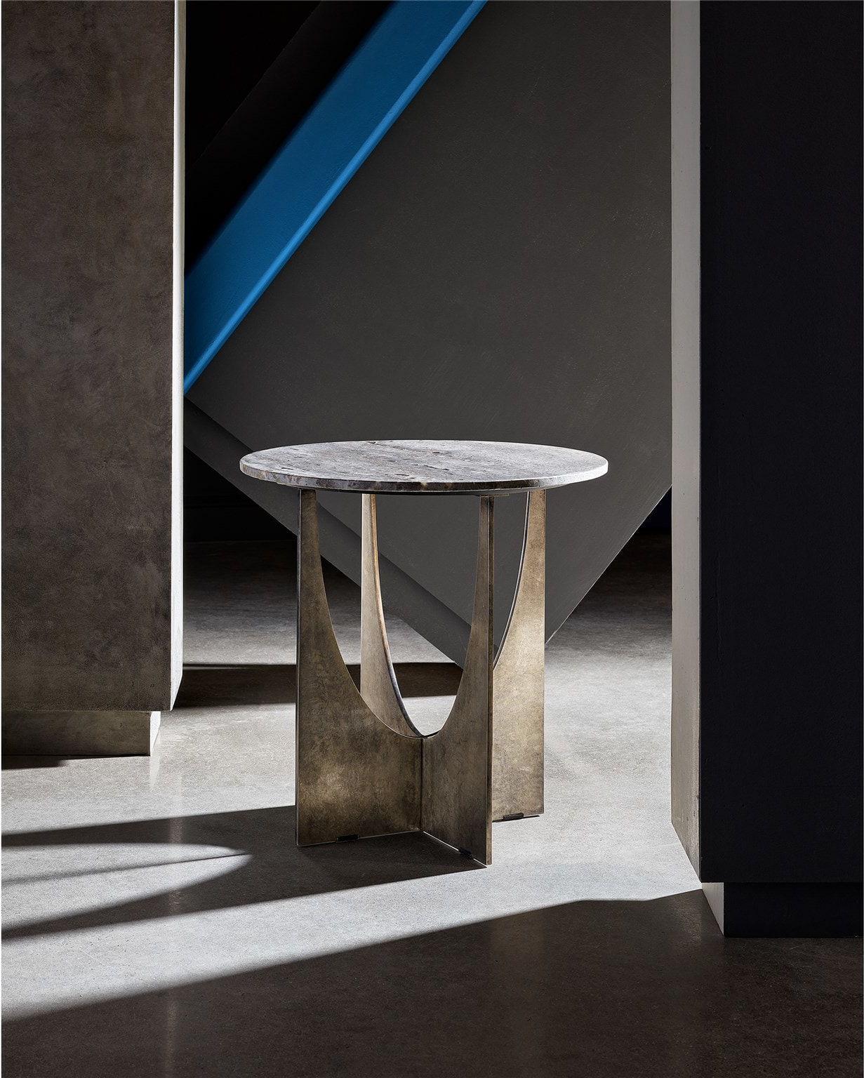 Universal Furniture Op Art End Table | Layla Grayce