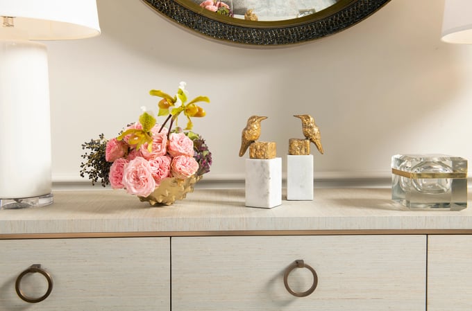 Villa & House Finch Statue - Thumbnail 3