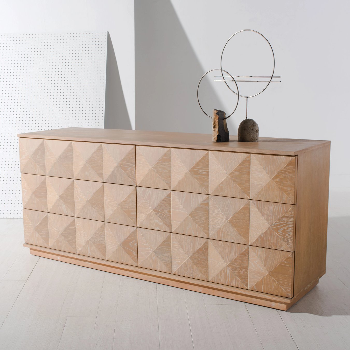 Safavieh patty deals 6 drawer dresser