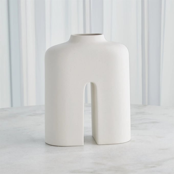 Global Views Guardian Vase
