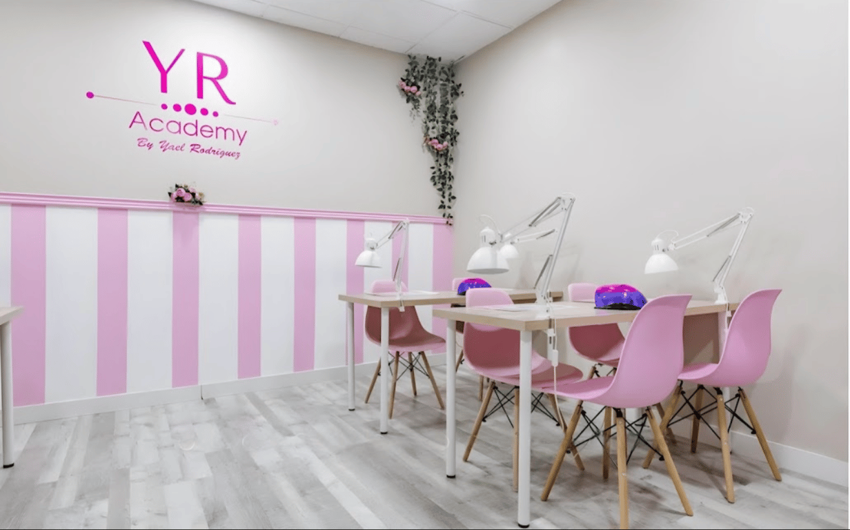 Academia Yael Rodríguez - interior del salón de formación