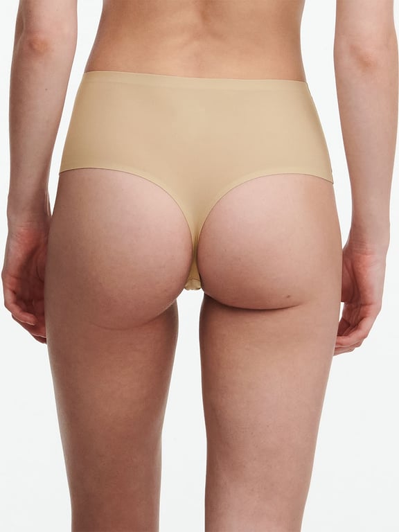 Smoothease Invisible Stretch Thong - Natural Beige – Leia Lingerie