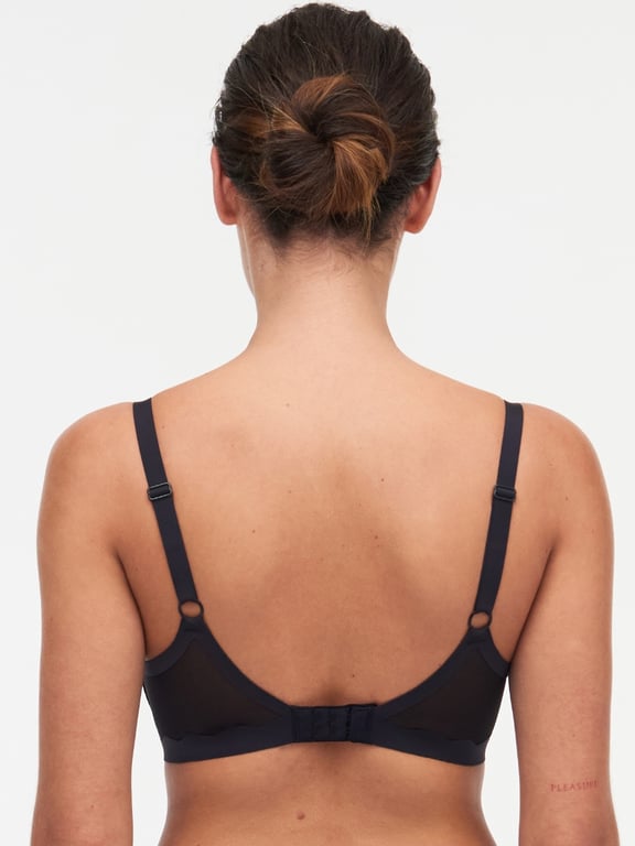 Woman's Black Nicole bra with Lift effect, without underwire