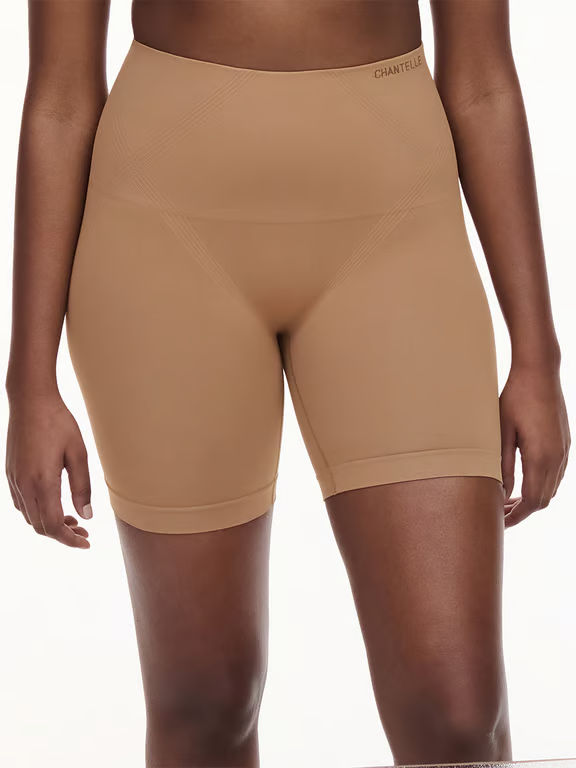 Chantelle Life | SMOOTH COMFORT - Smooth Comfort High Waist Mid-Thigh Light Shaping Short Terracotta - 1