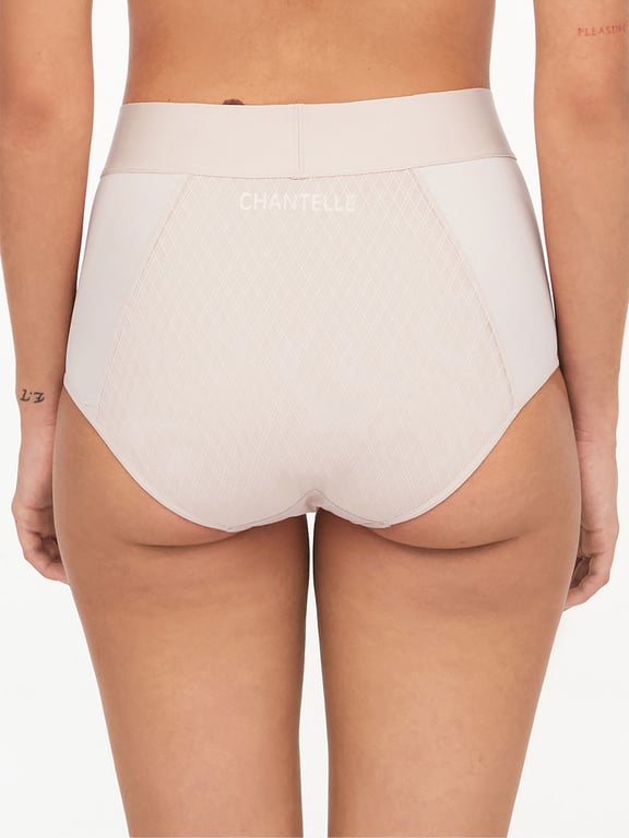 Chantelle | Smooth Lines - Smooth Lines Light Control Brief Talc - 2