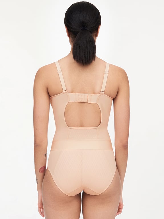 Smooth Lines Shaping Bodysuit Nude Blush - 1