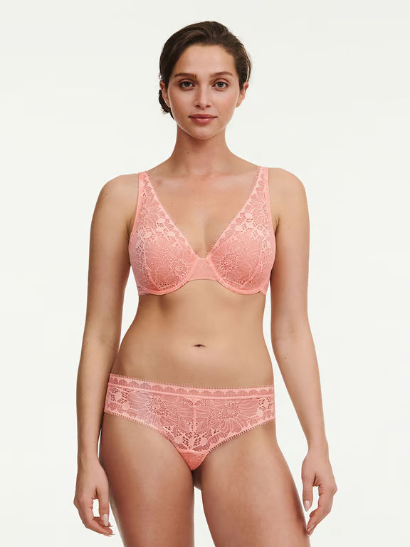 Day to Night Lace Lightweight Plunge Bra Candlelight Peach