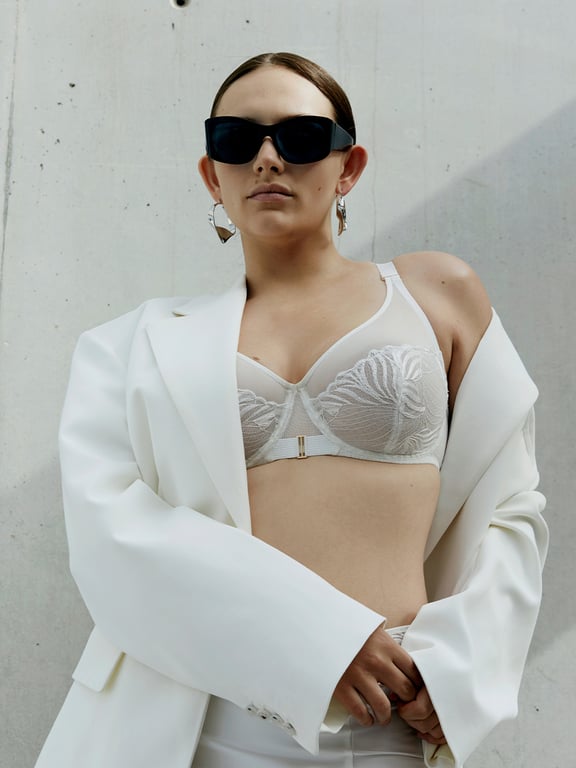 Chantelle | LEGEND - Legend Full Coverage Unlined Underwire Bra Milk - 1