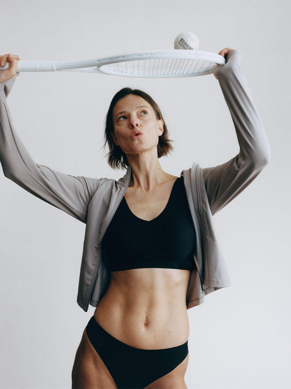 SoftStretch Padded V-Neck Bra Black