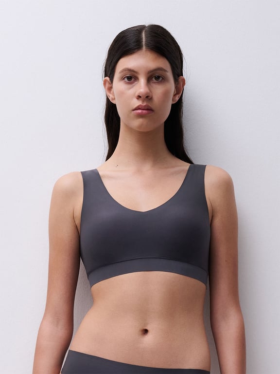 Softstretch | SOFTSTRETCH - Softstretch Padded V-Neck Bra Top Carbon - 1