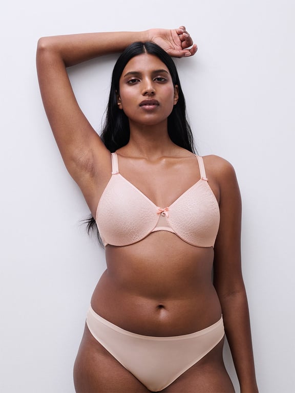 C Magnifique Seamless Unlined Minimizer Blushing Pink  - 6