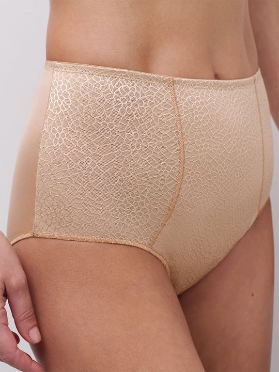 C Magnifique Smoothing Full Brief Nude Sand - 3