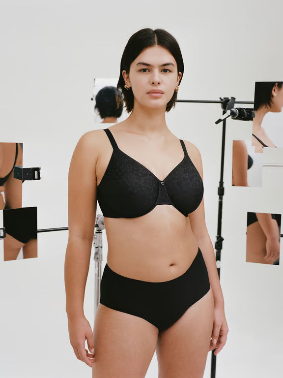 Comfort Chic Back Shaping Minimizer Black - 6