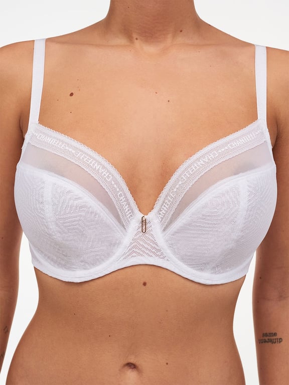 White supportive plunging underwire full cup bra