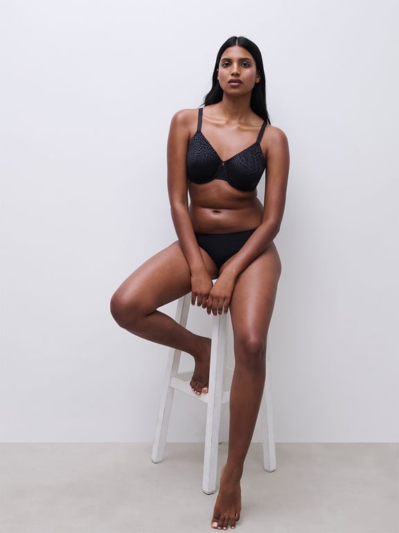 Magique Seamless Unlined Minimizer Black - 8