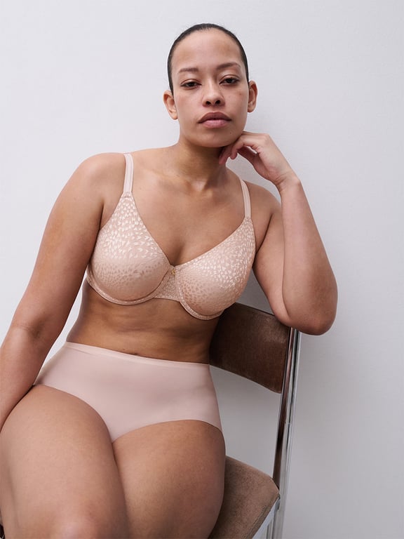 Magique Seamless Unlined Minimizer Nude Rose - 8
