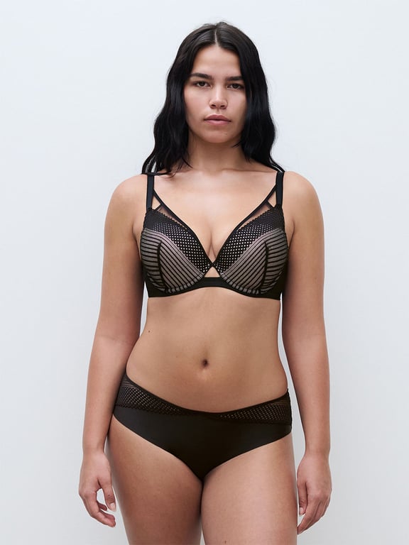 Chantelle PULP Play Plunge Contour Bra Black - 4