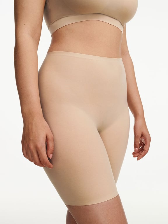 SoftStretch High Waist Mid-Thigh Short Nude Sand - 2