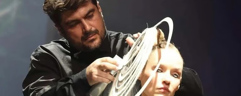 KLEANTHIS HAIRARTIST