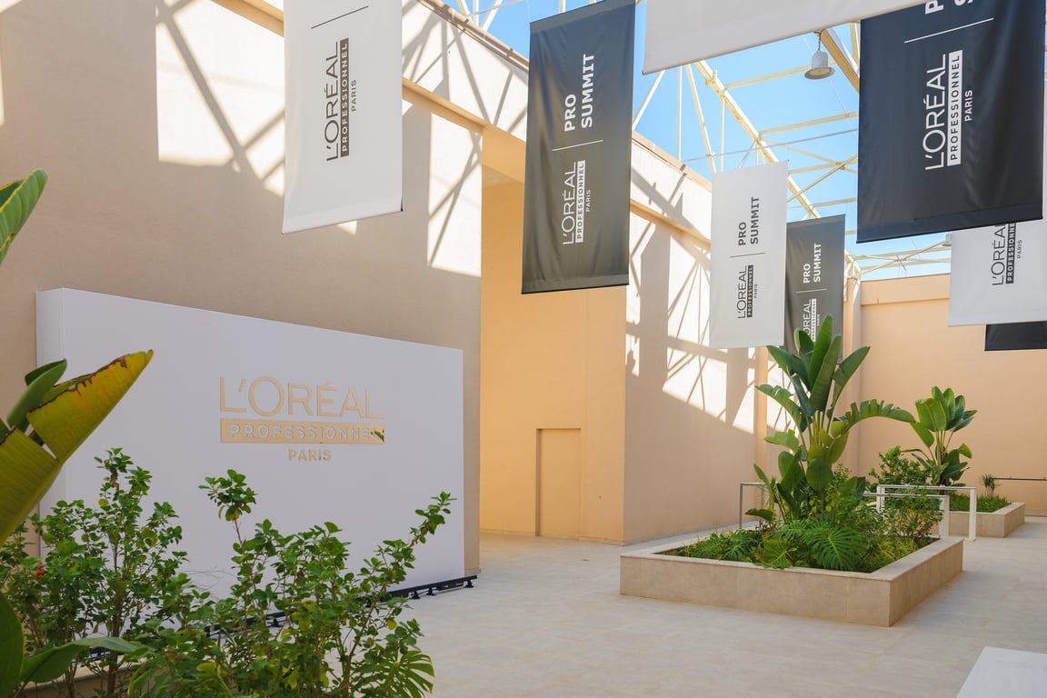 Ο χώρος υποδοχής του PRO SUMMIT στο Aldemar Olympian Village