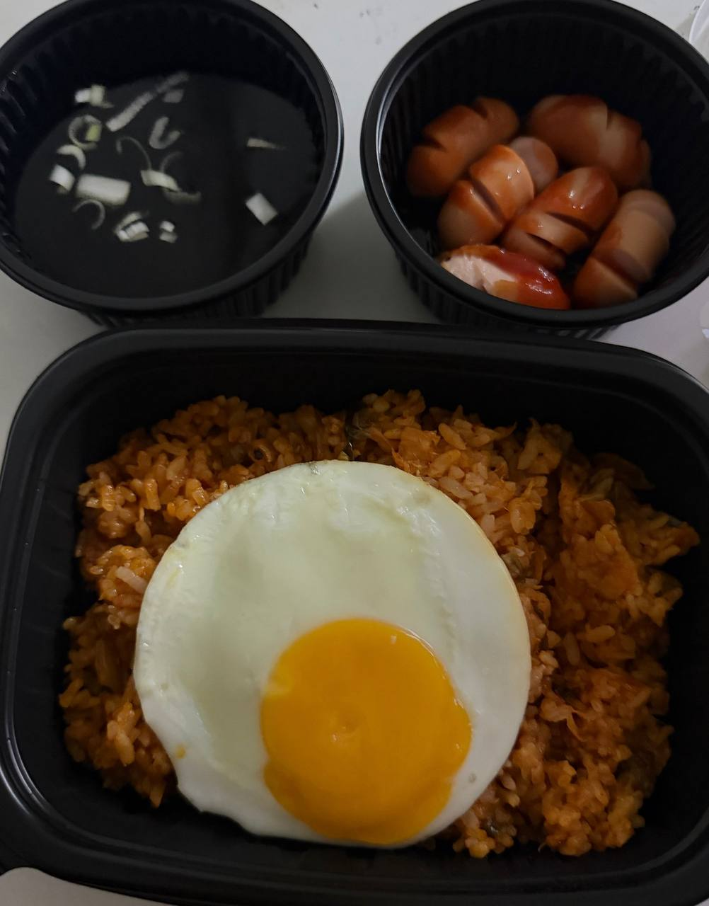 참치 김치 볶음밥 ㄱㄱ