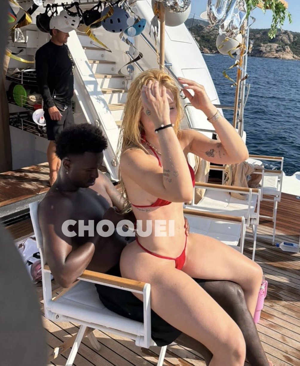 코모에서 여름휴가보내는 비니시우스