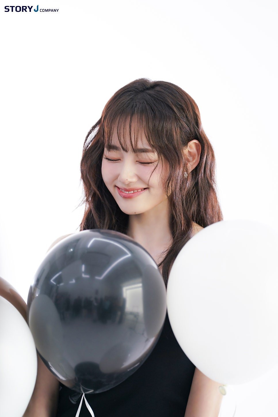 강미나 AALOK광고 비하인드컷 11
