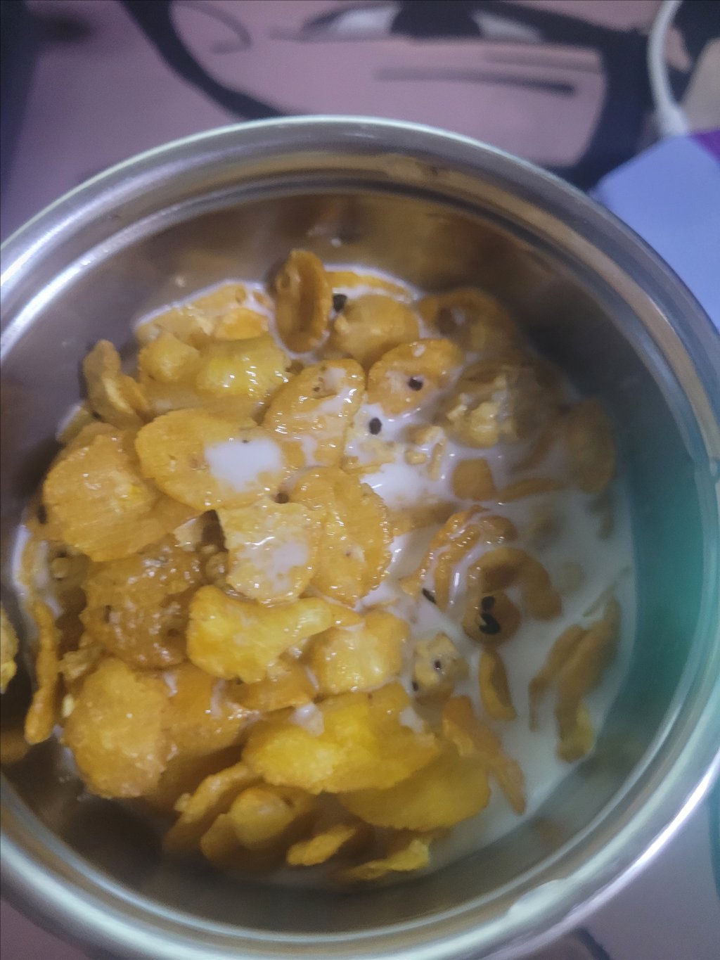 집에 우유가 얼마 없어서