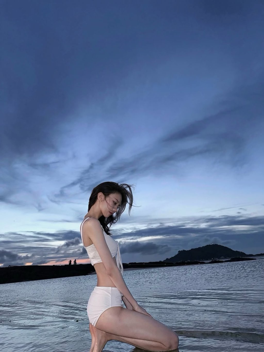 마른 아이돌 비키니 3