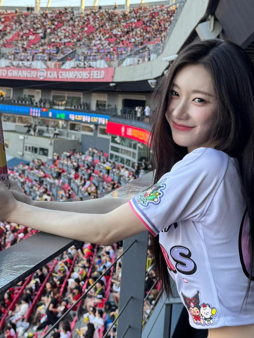 기아타이거즈 유니폼 있지 채령 3