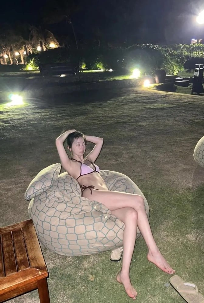 뭔가ㅜ애매한 안소희 비키니 2
