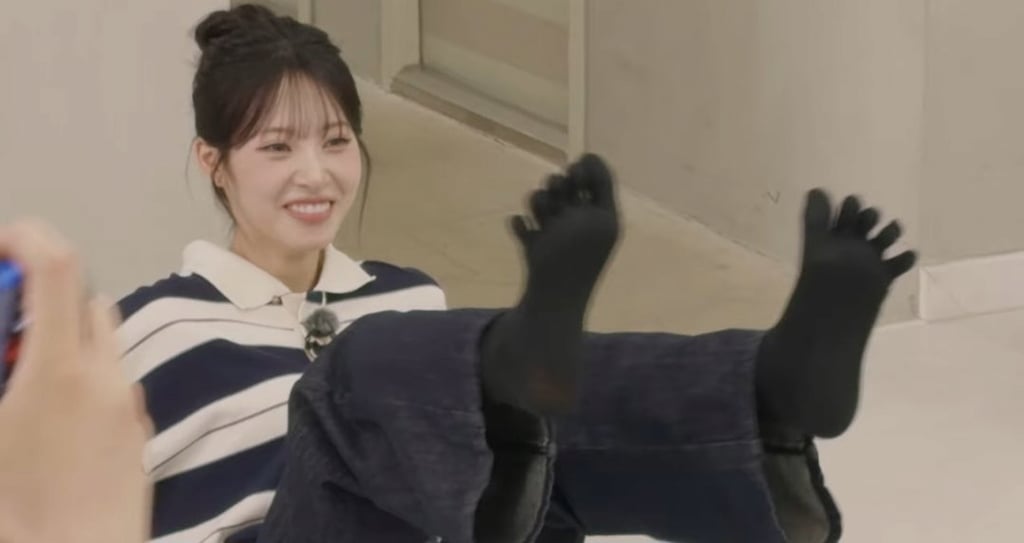 발가락 양말 신은 여자아이돌 1