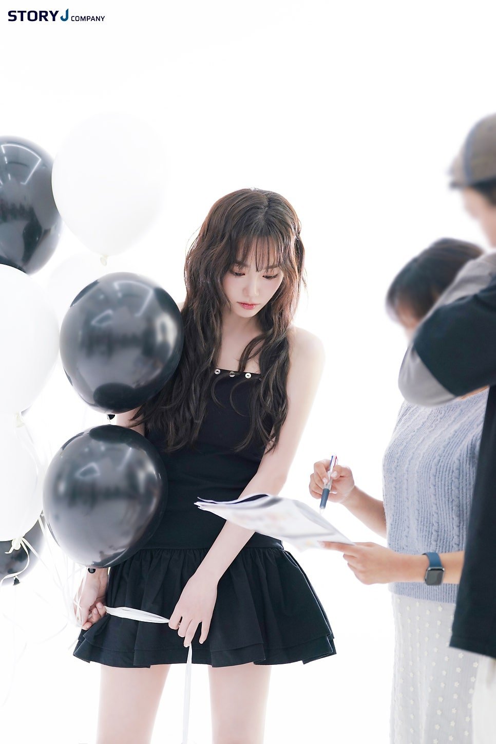 강미나 AALOK광고 비하인드컷 6