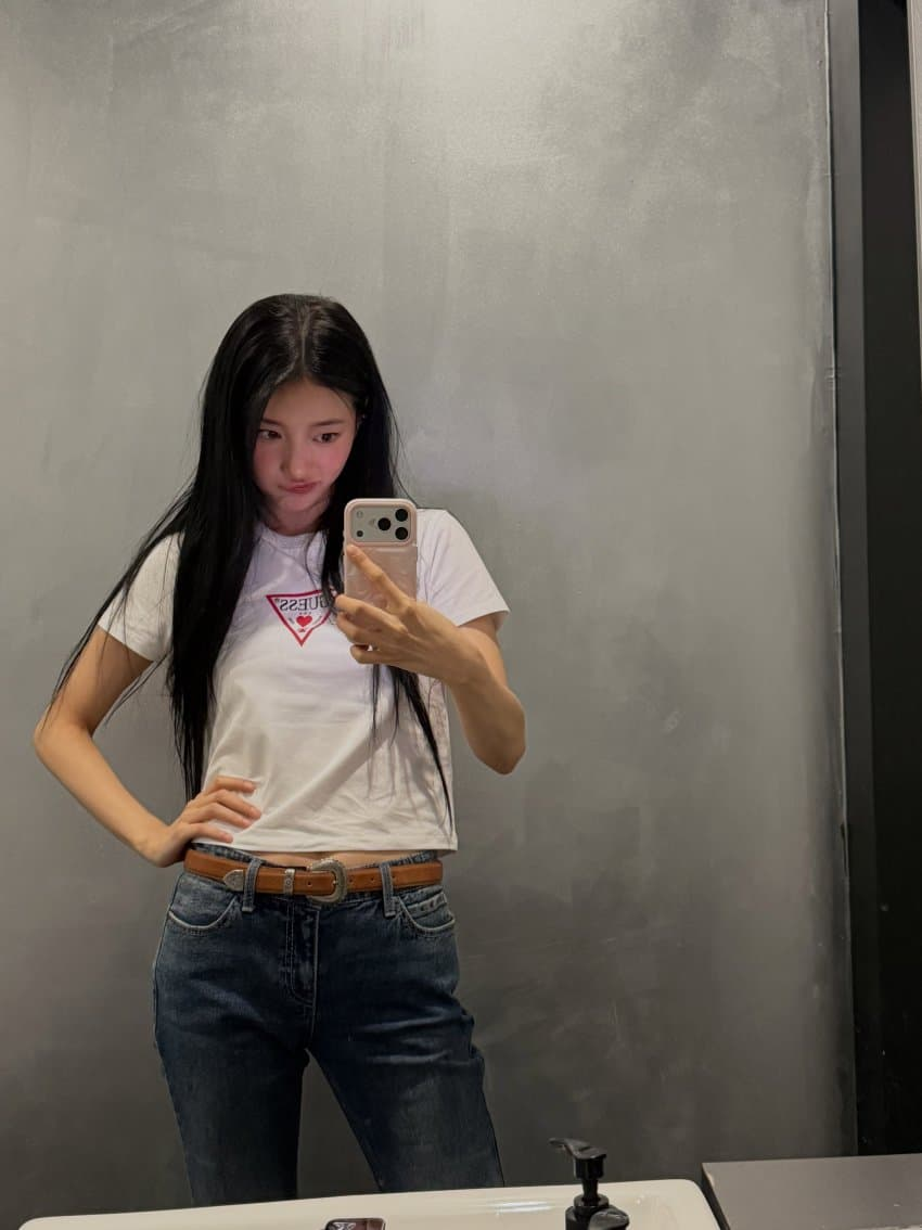수지 게스걸 10주년 기념 사진 4