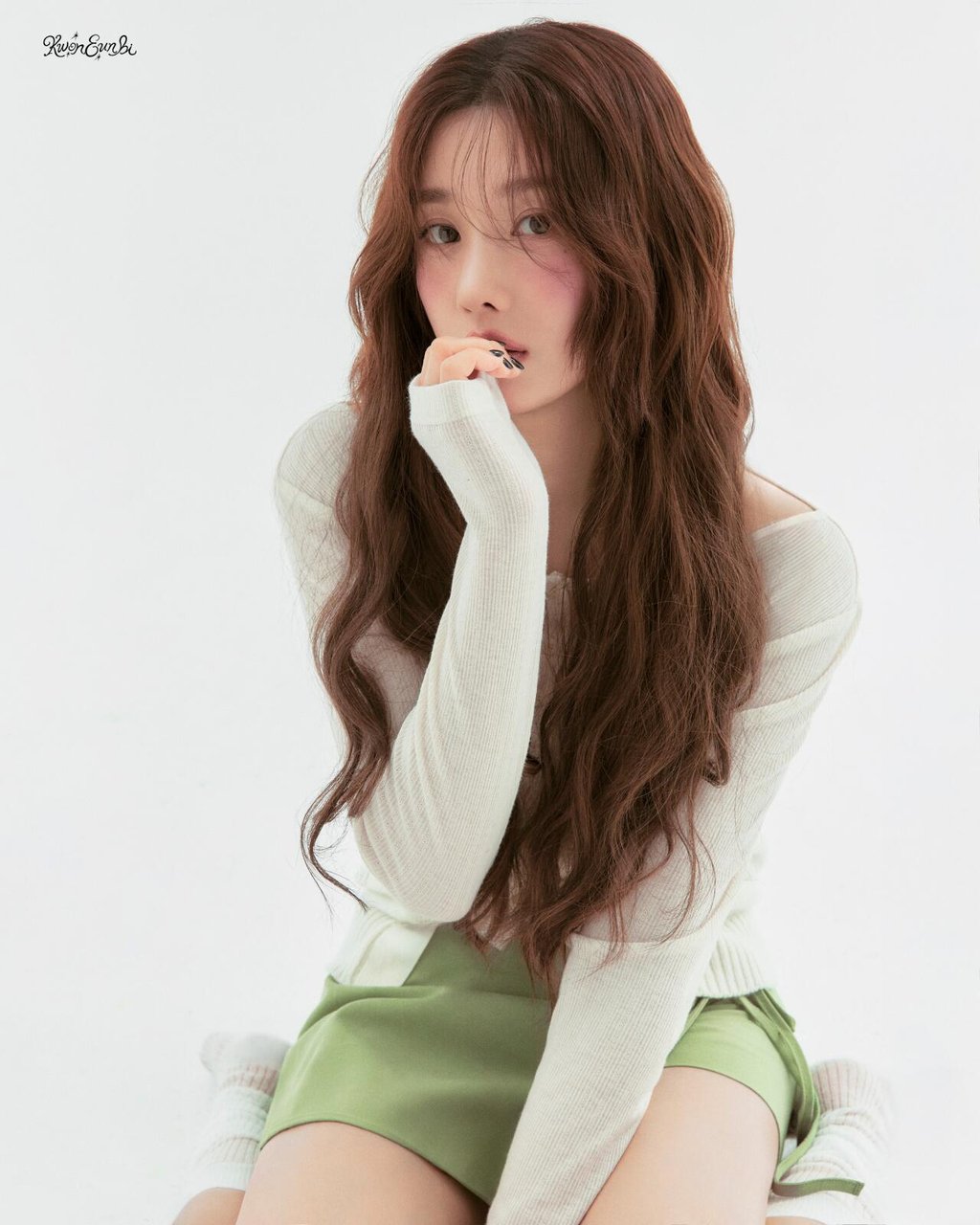 권은비 뉴 프로필사진 7