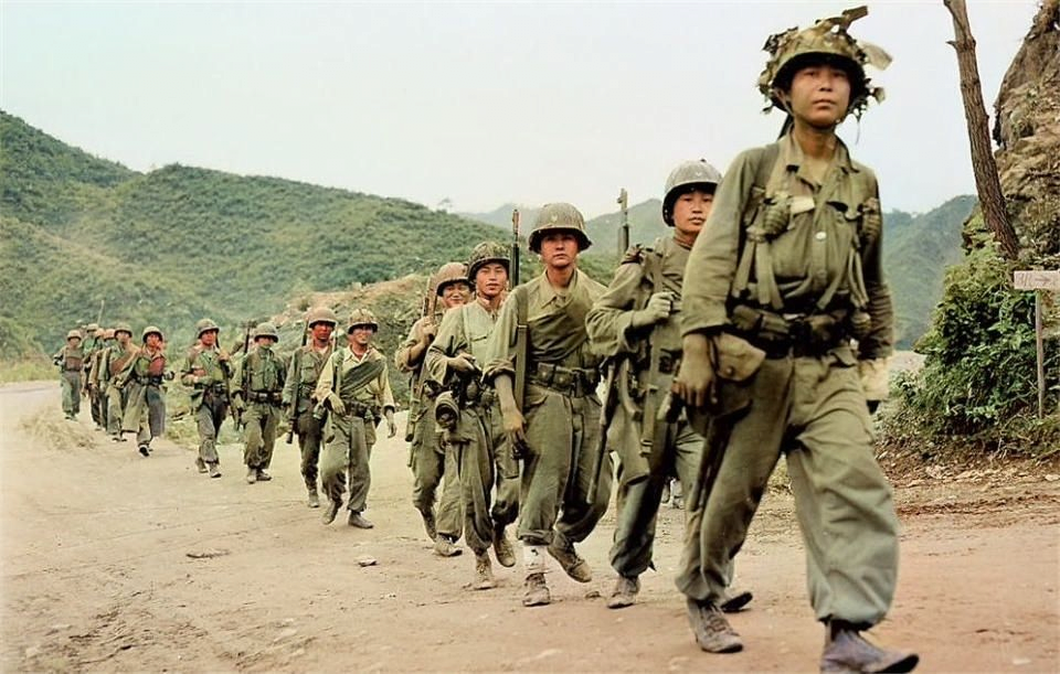 Ai로 컬러복원한 한국전쟁 사진들 1