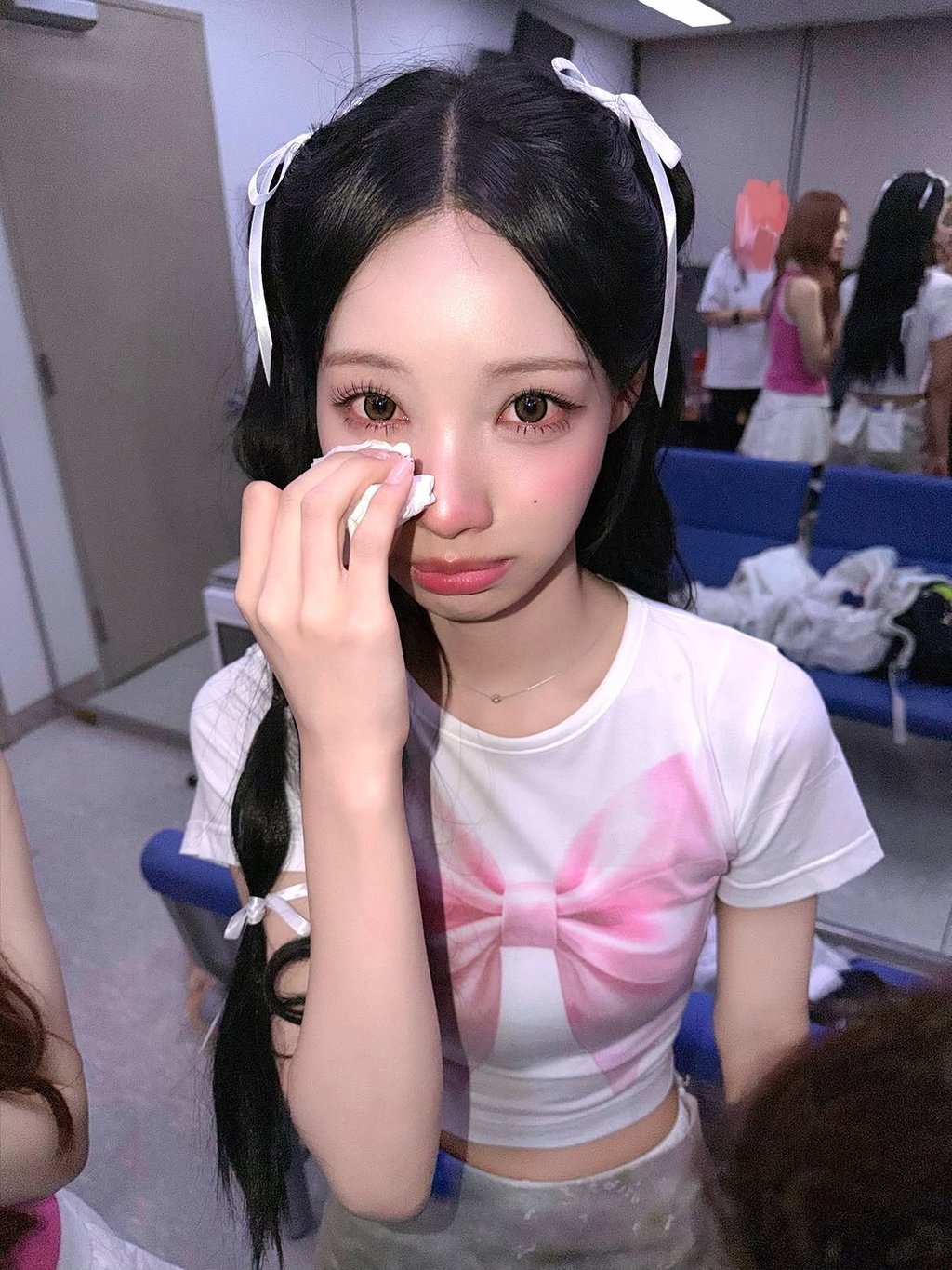 오늘자 리센느 1위 비하인드 사진 ㅋㅋ 5