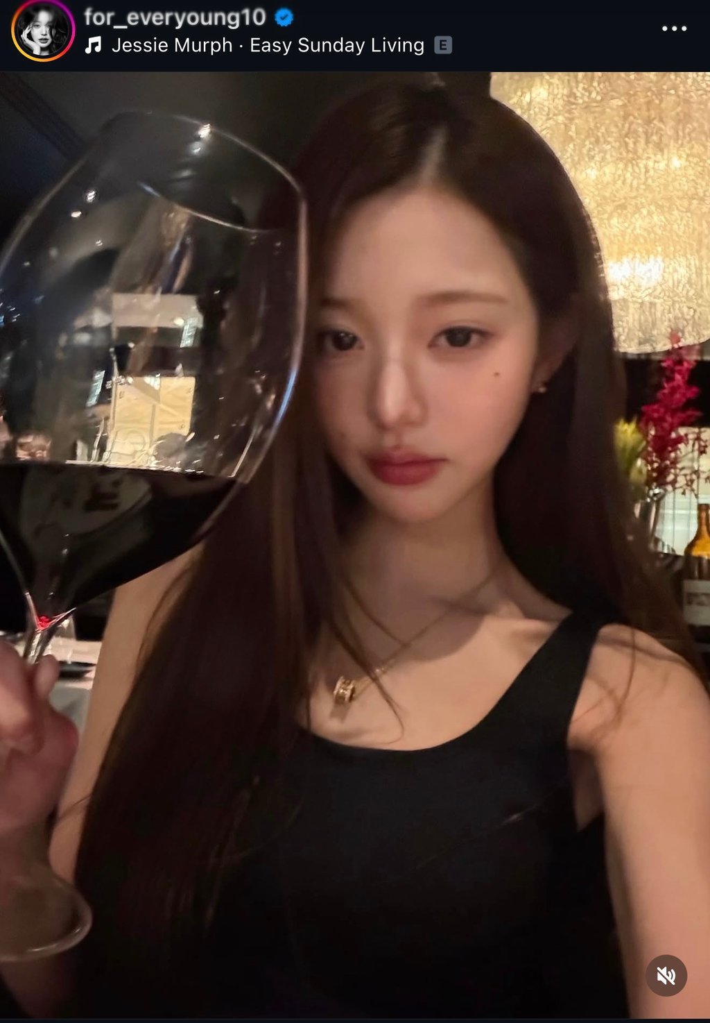 얼굴이 얼마나 작은거냐 ㅋㅋ