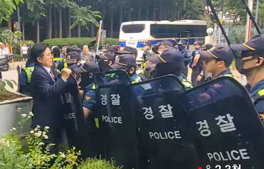 아지르 궁에 당한 탈론의 선택