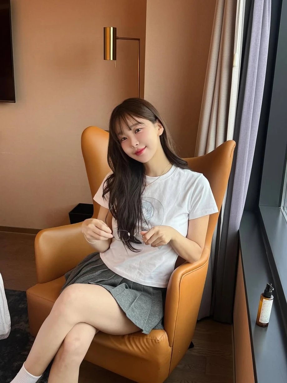 김윤희 아나운서, 진짜 얼굴 천재 ㄷㄷ 2
