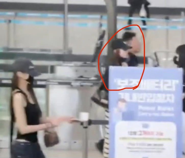 현재 논란중인 장원영 공항에서 행동논란 정리글 2