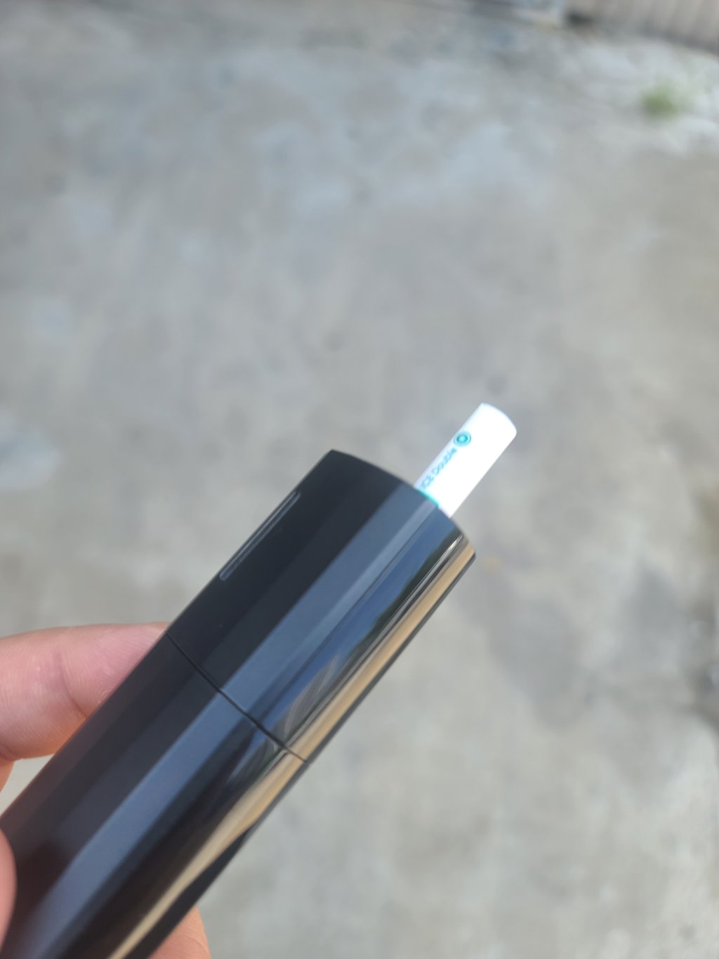 릴 피는데 갑자기 맛 역해지네